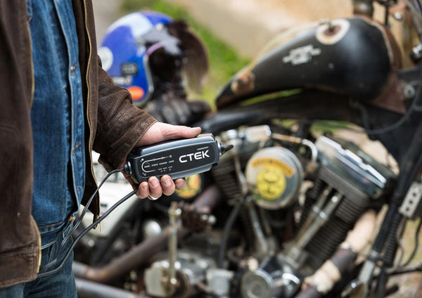 What battery charger is recommended for motorcycle?